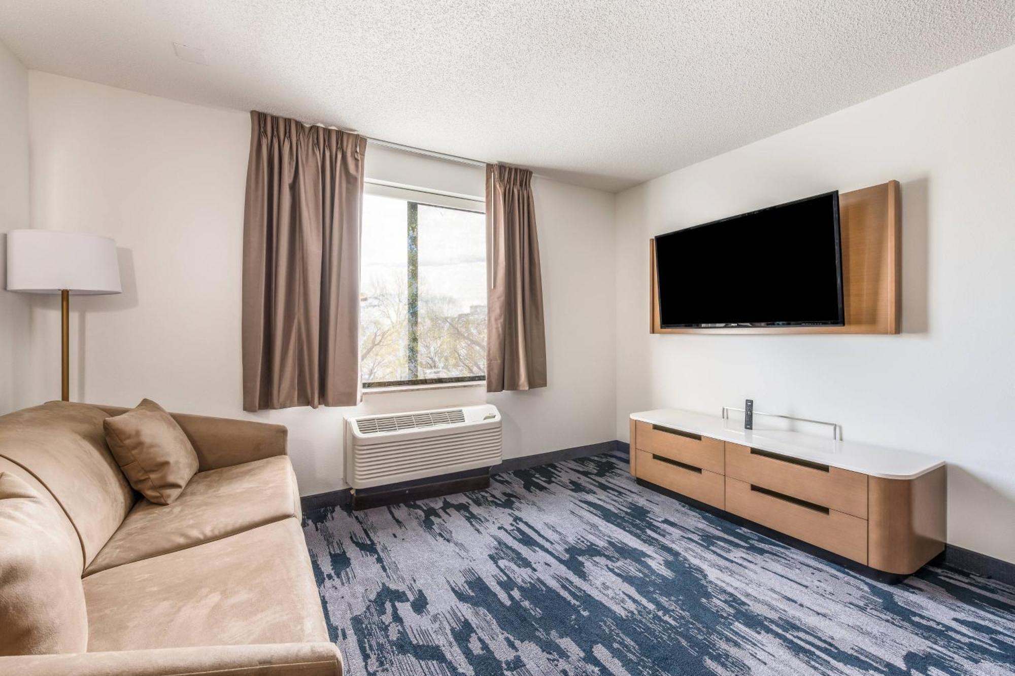 Fairfield By Marriott Inn & Suites Greensboro Coliseum Area Exteriör bild