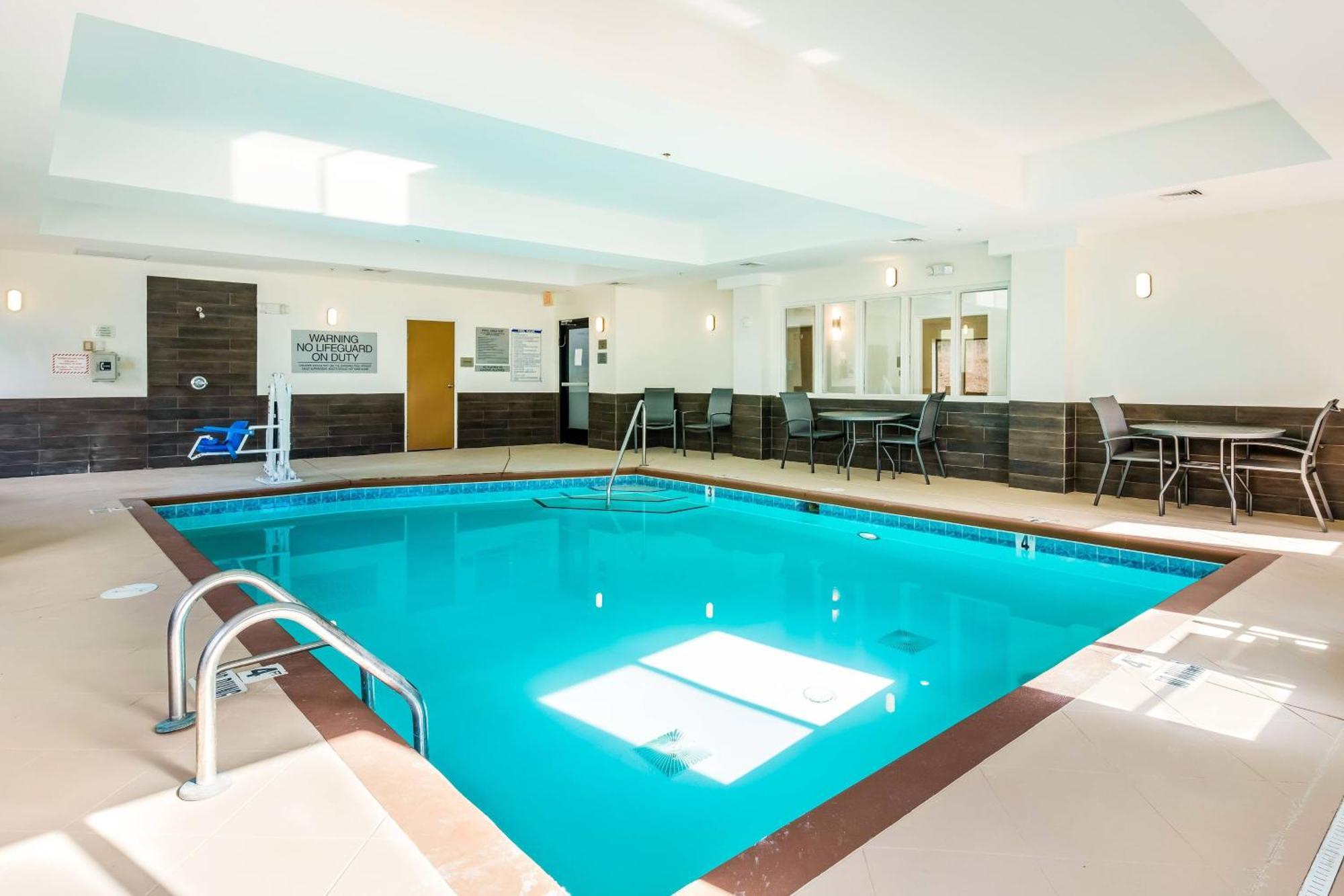 Fairfield By Marriott Inn & Suites Greensboro Coliseum Area Exteriör bild