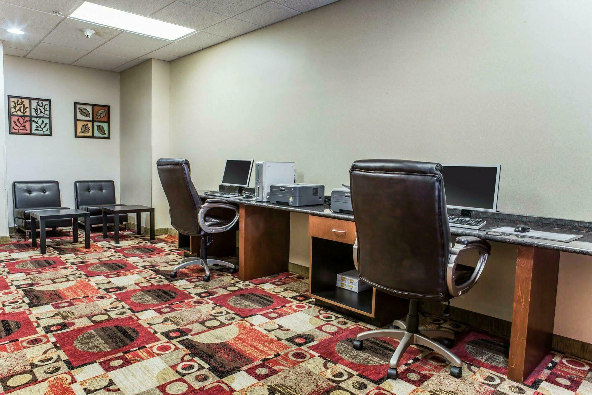 Fairfield By Marriott Inn & Suites Greensboro Coliseum Area Exteriör bild